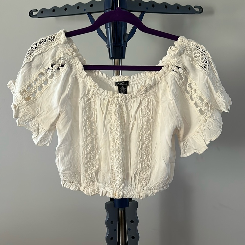 Rue 21 cropped crochet blouse
